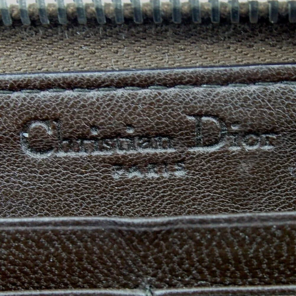 Authentic Christian Dior Cannage-embossed zip-around purse leather [Used]